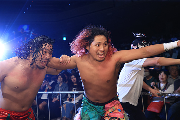 GHCジュニア王者”高橋ヒロムが“NOAHジュニアの顔”Eitaと激戦を展開