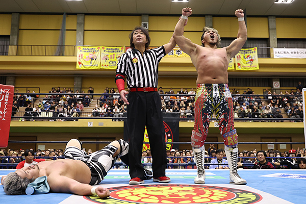 2026年1月4日、良かったらボクがやりますよ？」電撃登場のオカダ