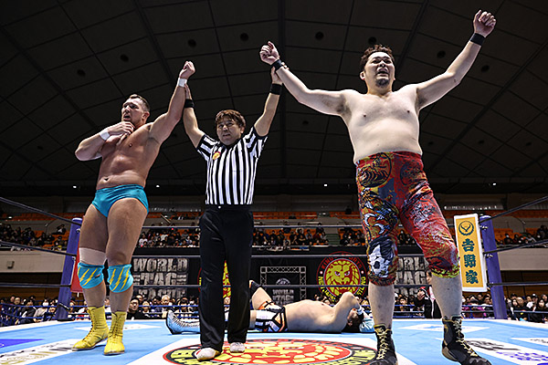 辻＆ゲイブが新合体技WAR BLASTERでファレを撃沈！ 矢野＆オレッグが