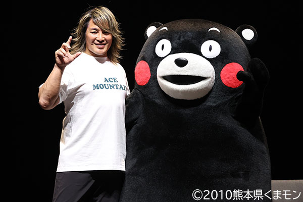 棚橋とのラストトークショーに阿部リングアナが涙……。初代くまモン