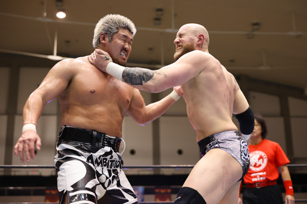 WTL final set as Tsuji, Kidd upset champions | NEW JAPAN PRO-WRESTLING