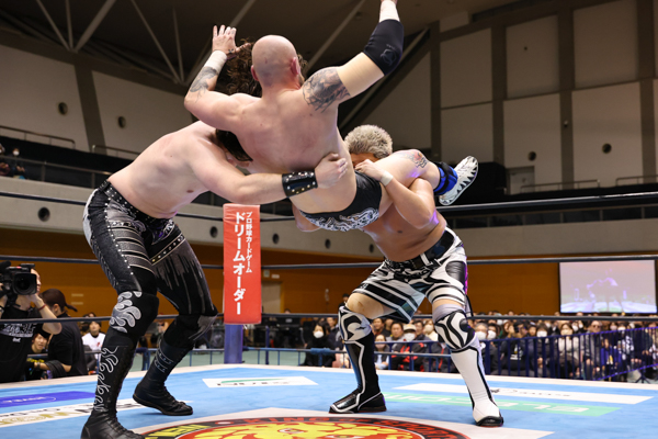 WTL final set as Tsuji, Kidd upset champions | NEW JAPAN PRO-WRESTLING