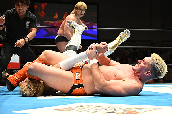 Hontai regain 6-Man Gold in Korakuen | NEW JAPAN PRO-WRESTLING