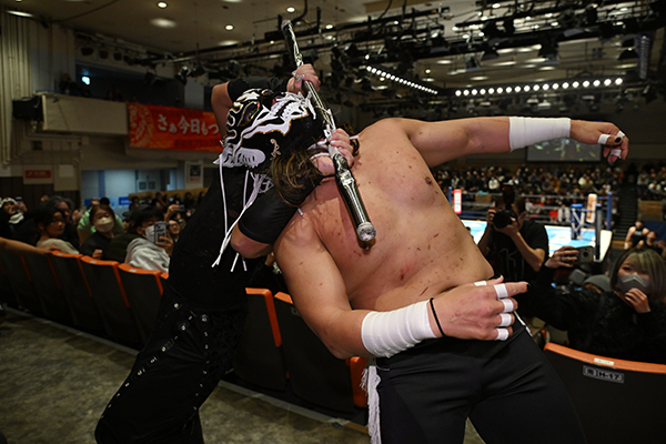 DOUKI retains in a dark, personal war at Korakuen Hall | NEW JAPAN