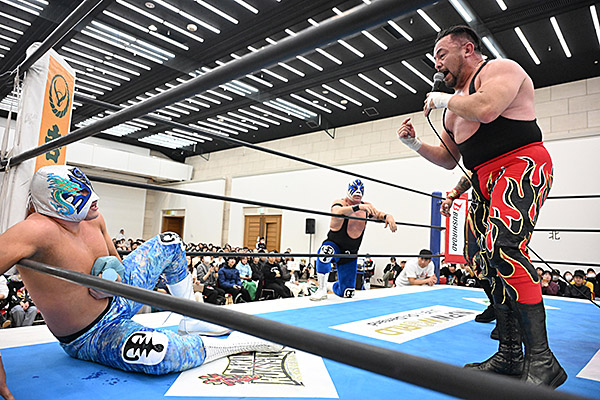 2月26日 (木)後楽園ホール大会の一部カードが変更】セミで、世界