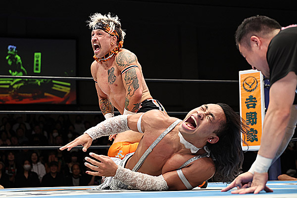 ワトがウェインとの熱闘に怒濤のたたみかけで激勝！ 6.5高崎の準決勝戦