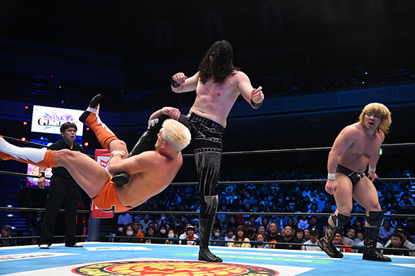 KOB hold off TMDK in grueling title defence | NEW JAPAN PRO-WRESTLING