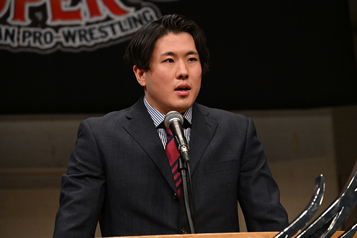 会見終了後、「改心した」藤田とワトがケンカ腰でヒートアップ！アキラ