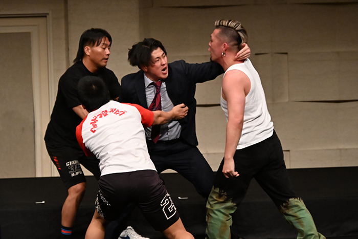 Explosive A Block press conference ends in Fujita KO | NEW JAPAN