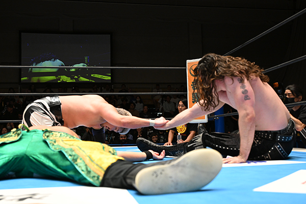 遺恨渦巻く「IWGPタッグ戦」は前王者K.O.Bが執念のベルト奪還！ 10.12