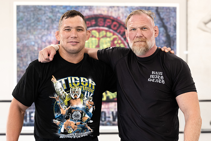 Josh Barnett and Boltin Oleg train ahead of Ice and Sapporo 【G136
