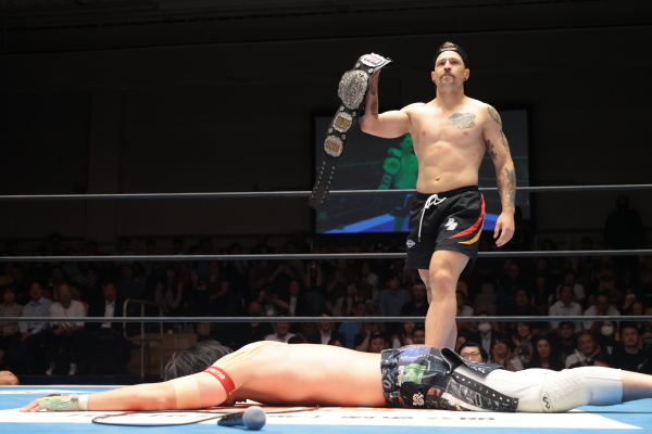 Direct Drive keeps YOH on top in Korakuen | NEW JAPAN PRO-WRESTLING