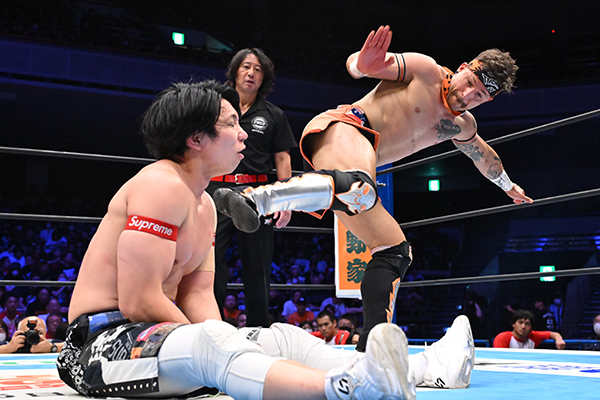 YOH survives Eagles to keep Jr. Gold | NEW JAPAN PRO-WRESTLING
