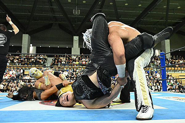 包囲殲滅戦 上下巻セット インドの大運動会 ドスベロ 10月26日（月）後楽園大会の対戦カードが決定！】『SUPER Jr. TAG』第3