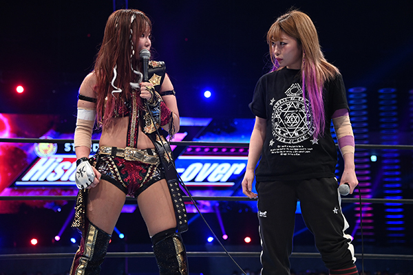KAIRI Kairi Sane finally has a shirt on WWE Shop : r/SquaredCircle
