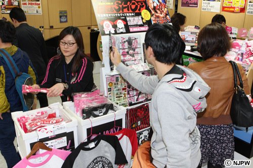 WK8】新日本プロレス＆HMVの「闘魂SHOP」サテライト店がオープン！真壁