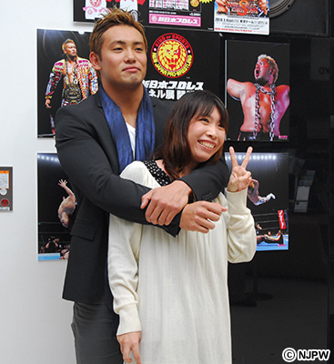 オカダカズチカ　プレゼント当選パネル オカダ・カズチカ効果かな😎🆙