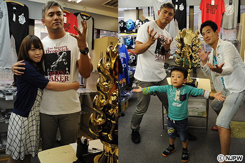 200名限定！ レインメーカーがまたもや闘魂SHOPにカネの雨を降らす