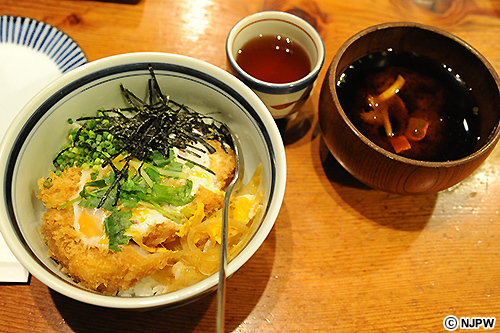 新日本プロレス 金のラーメンどんぶり 4点セット 新日本プロレス金のラーメンどんぶり