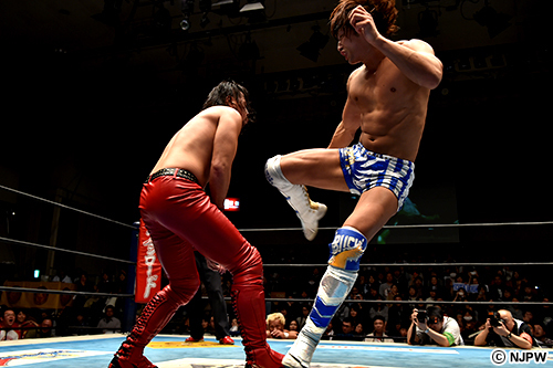 レスナー対中邑月刊新日本プロレス9東京ドーム レッスルKDⅢ-212x300.jpg