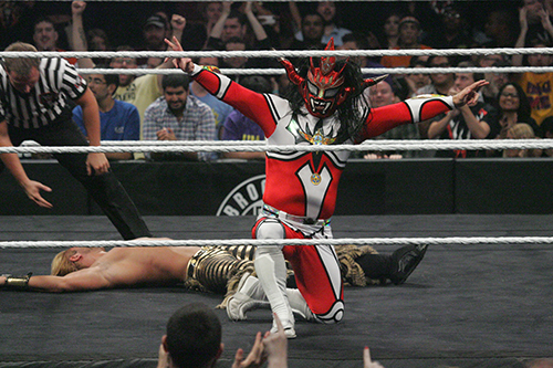 WWEファンが熱狂！ NXTのリングに“世界のレジェンド”獣神サンダー 