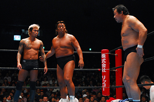 オレが潰す！」獣神が坂口征夫に怒り爆発!! 蝶野＆天山＆ライガーが