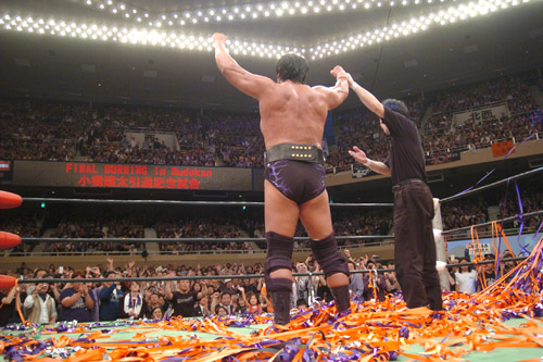 棚橋＆小島＆永田が『小橋建太引退興行』に参戦！ エアギターも